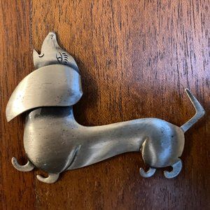 Dachshund (wiener dog) pin.